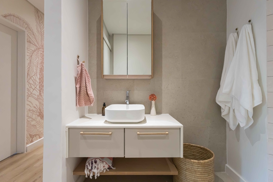 2 Bedroom Property for Sale in Sea Point Western Cape